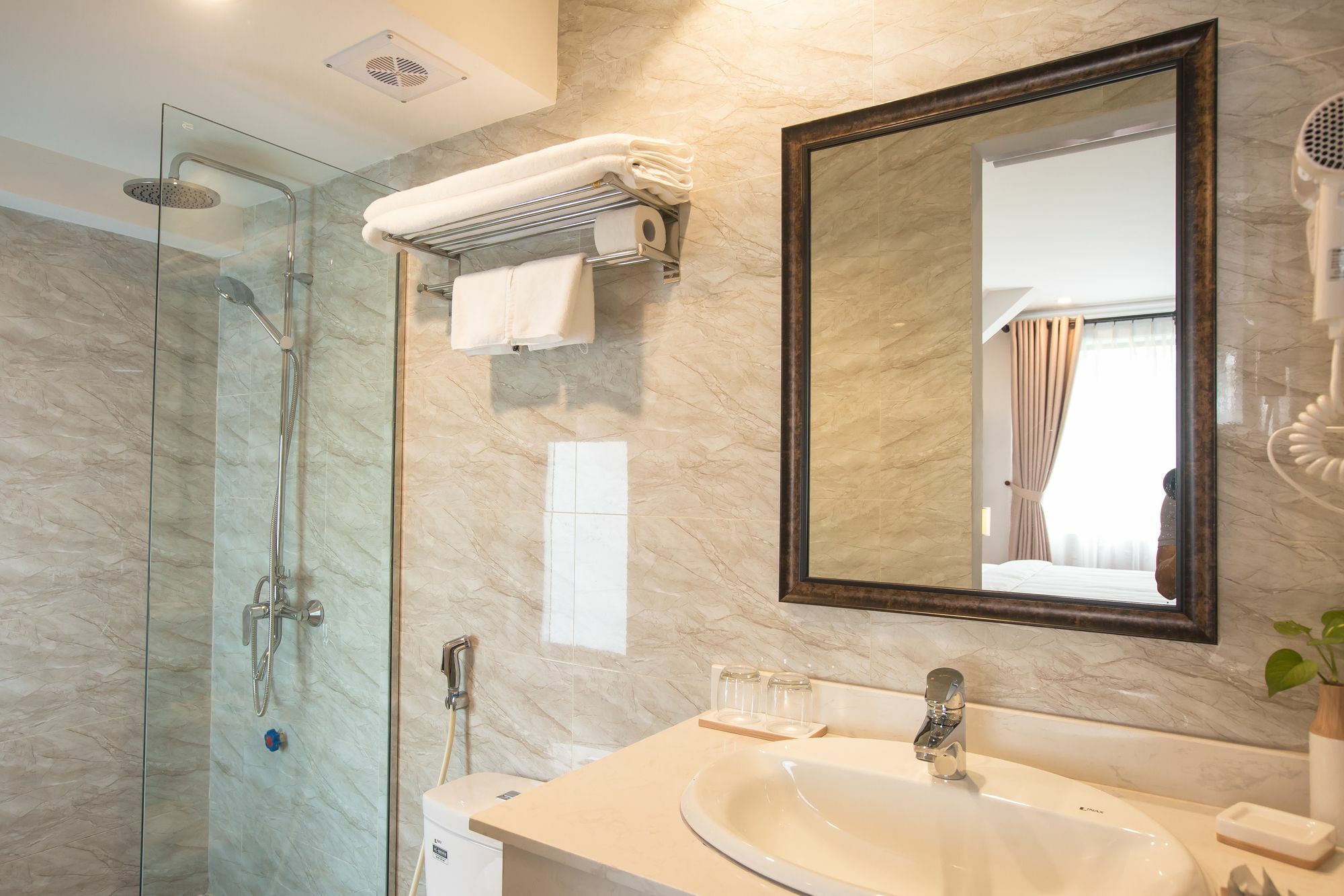 Dinh Elegant Hanoi Hotel Exterior photo